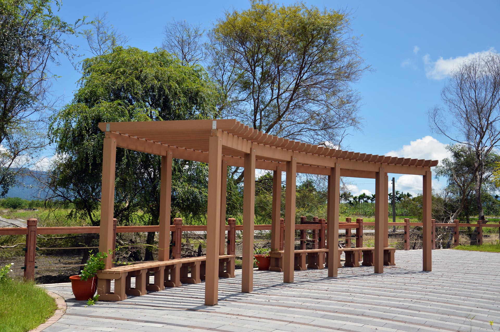 花架-Flower Trellis-涼亭-Pavilion-Pergola-木作椅-Bench-Seat│氶鋒建材│Doozer Wood│WPC│優美木│塑膠木│環塑木│環保木│合成木│環保塑木│塑膠仿木│環保塑合木│木塑複合材料│綠建材