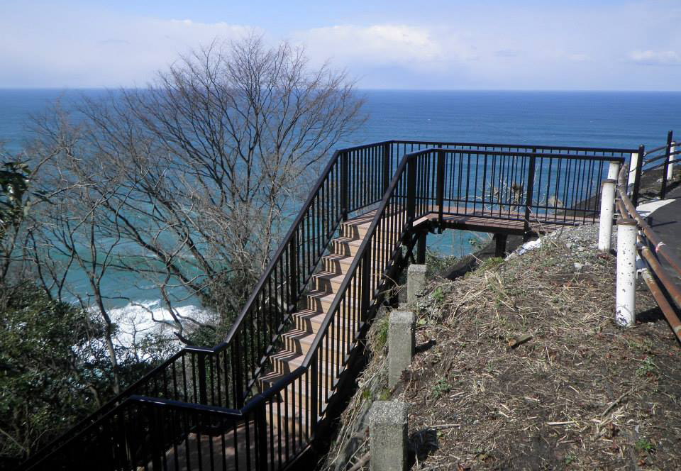 步道-棧道-Boardwalk-日本(新潟県)-親不知遊歩道│氶鋒建材│Doozer Wood│WPC│優美木│塑膠木│環塑木│環保木│合成木│環保塑木│塑膠仿木│環保塑合木│木塑複合材料│綠建材