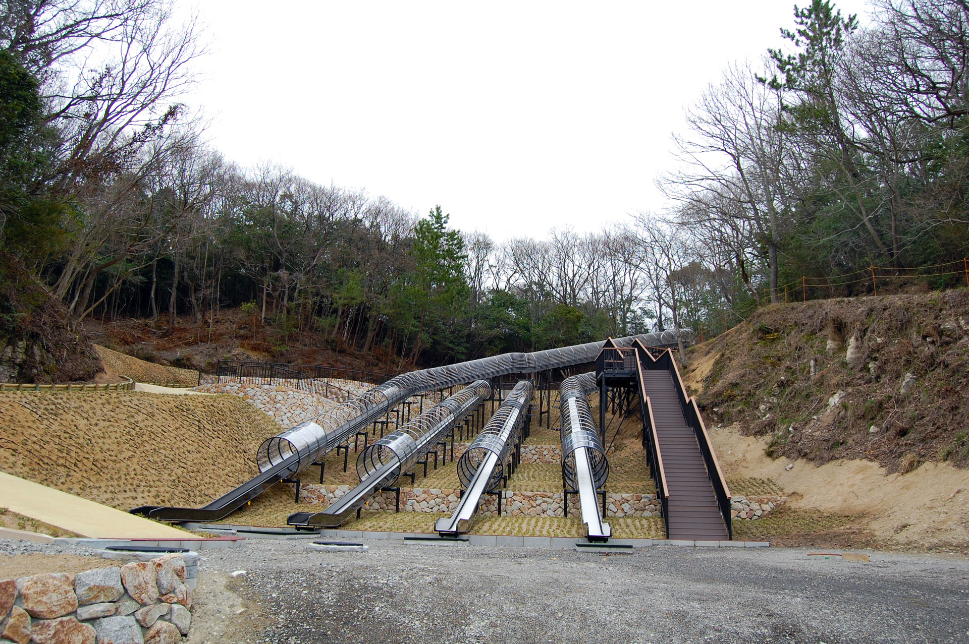 步道-棧道-Boardwalk-日本(兵庫県)-淡路島國立明石海峽公園│氶鋒建材│Doozer Wood│WPC│優美木│塑膠木│環塑木│環保木│合成木│環保塑木│塑膠仿木│環保塑合木│木塑複合材料│再生環保│綠建材